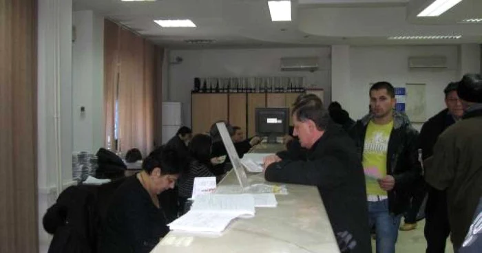 Pietrenii îşi vor plăti taxele în clădirea de pe strada Alexandru cel Bun