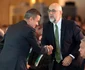Sorin Grindeanu dă mâna cu Kelemen Hunor, la Congresul UDMR FOTO Inquam / Simion Tătaru 