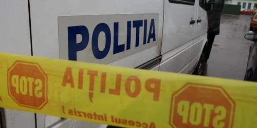 Poliția efectuează cercetări la fața locului