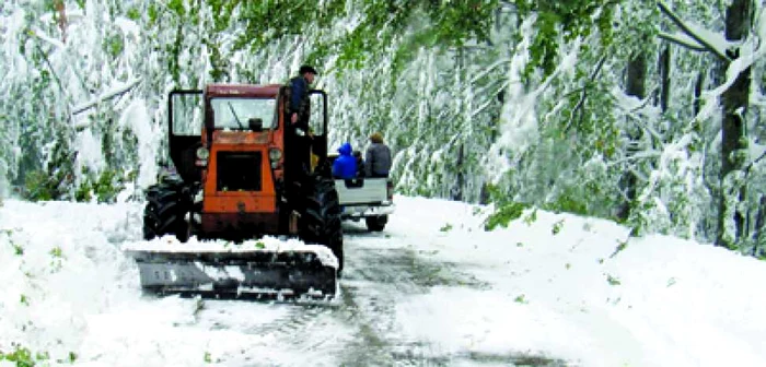 Arad: REGIUNEA PE SCURT / Iarnă cu peripeţii