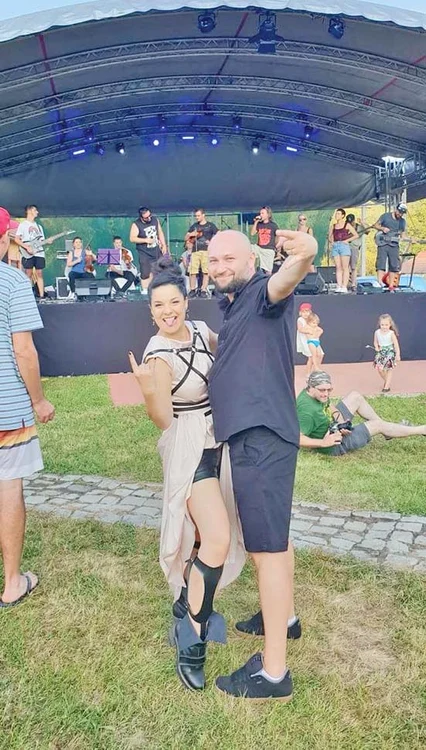 Au avut o  petrecere  în stil rock