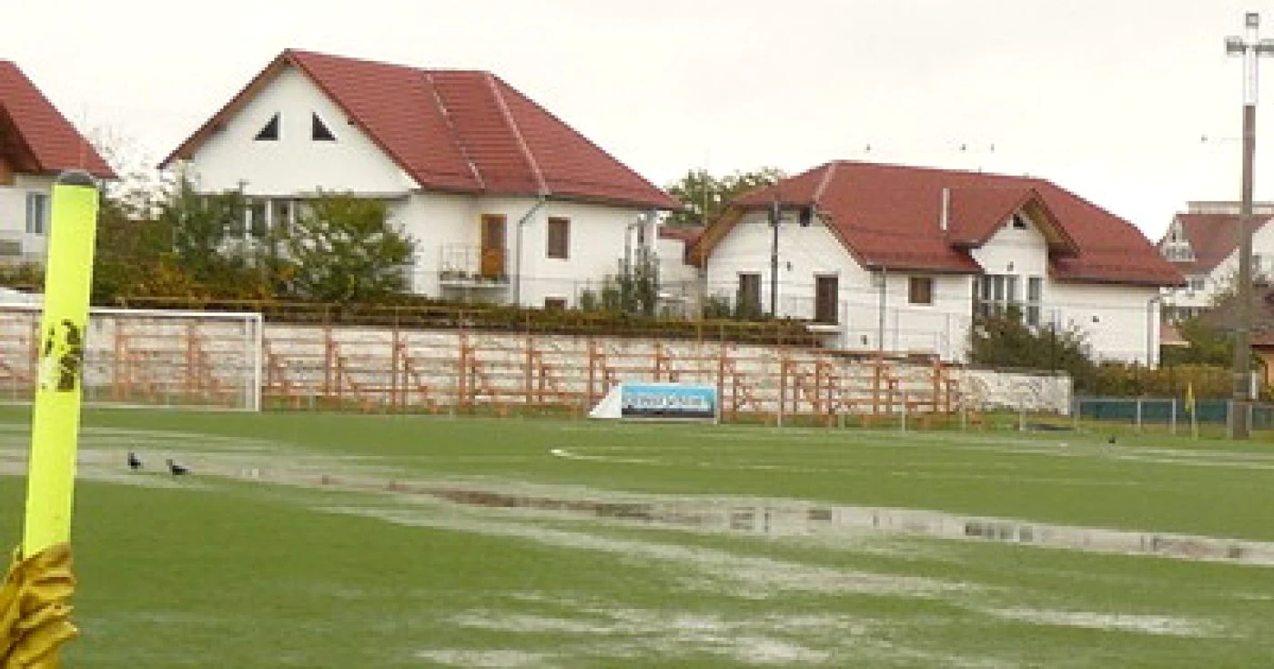 Târgu-Jiu: Terenurile pandurilor sunt sub apă