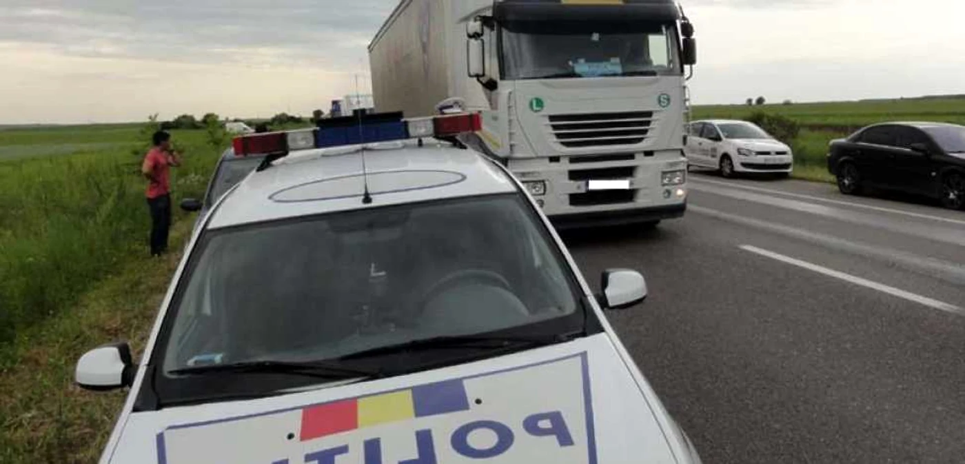 Poliţiştii au fost prinşi în flagrant. FOTO: ARHIVĂ.