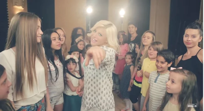 
    Vocea României 2015: Loredana se ocupă de proiectele personale  