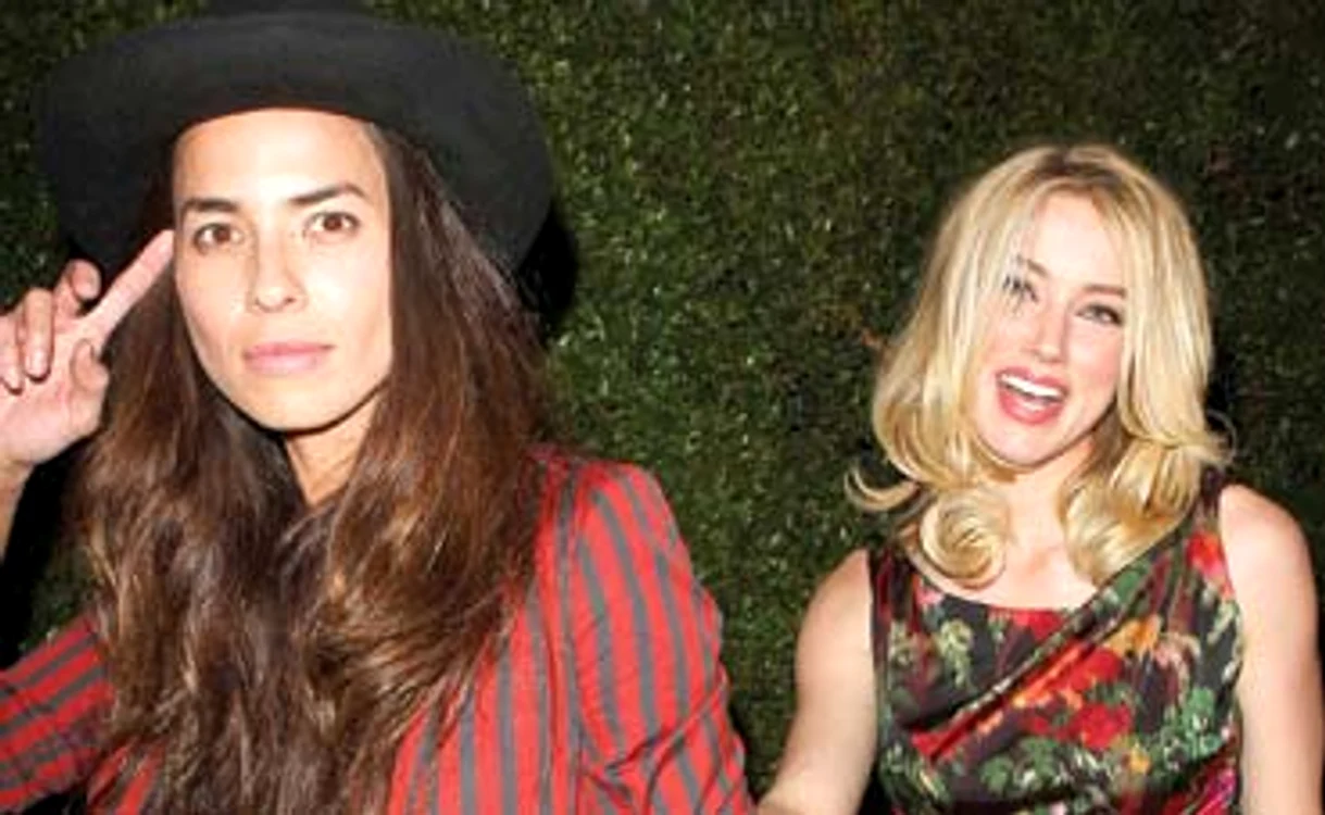 
    Blondina i-a cerut divorţul lui Depp la 23 maiFoto: Wenn / Guliver / Splashnews  