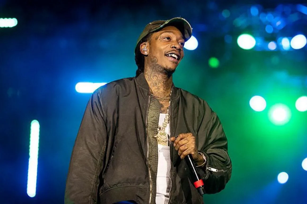 Motivarea condamnării rapperului Wiz Khalifa la 9 luni de închisoare cu executare. „A încurajat tacit consumul de droguri în rândul tinerilor”