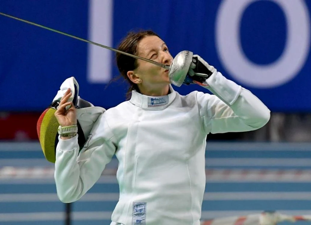 
    Ana Maria Popescu  
