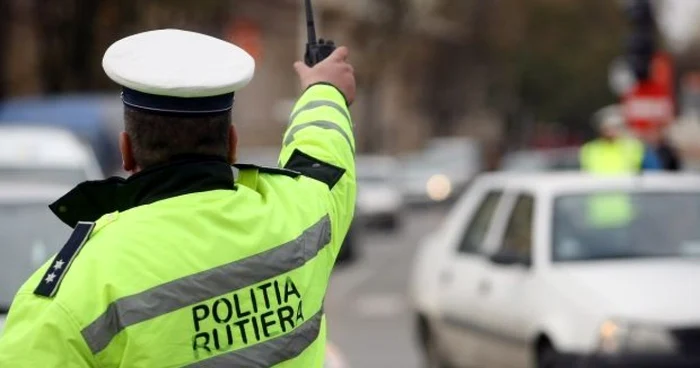 Poliţiştii au reuşit să-l imobilizeze