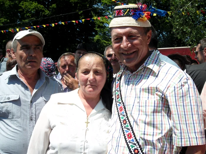 Traian Băsescu a mai făcut o baie de mulţime. FOTO Cristina Cîcău