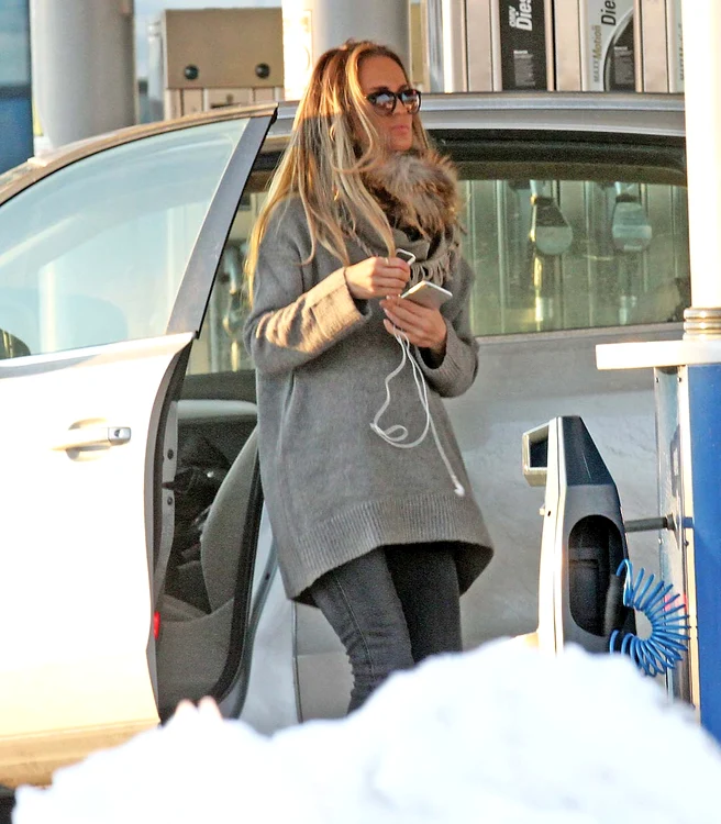 Diana Munteanu nu schițează nici un zâmbet de când e în divorț