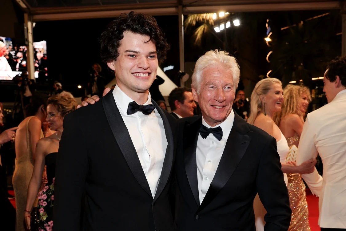 Tată și fiu, pentru prima oară pe covorul roșu de la Cannes. FOTO: Profimedia