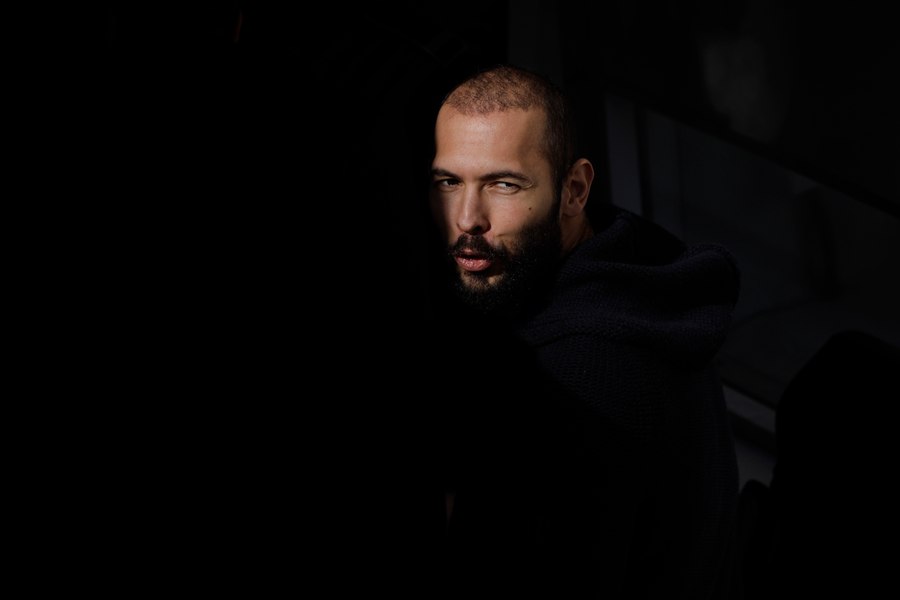 Noi acuzații împotriva lui Andrew Tate. Dezvăluirile unei femei din Marea Britanie: „A început să mă strângă de gât”
