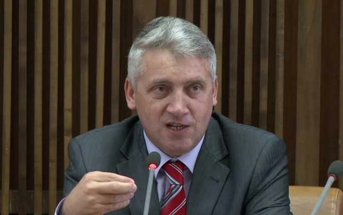 Proiectul de dezvoltare a zonei turistice Padina - Peştera prevede construirea a patru pârtii