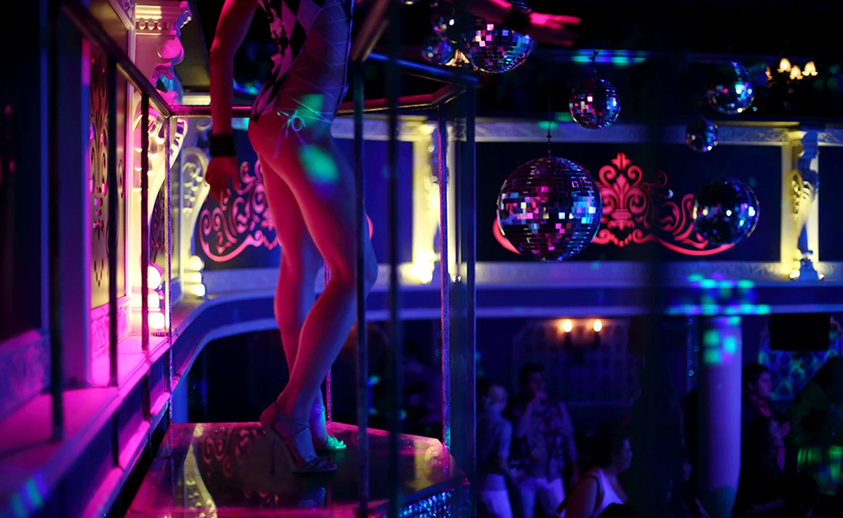 Într-un adăpost  anti-bombardament din  Kiev se află Penthouse  Gentleman Club. Foto: Shutterstock