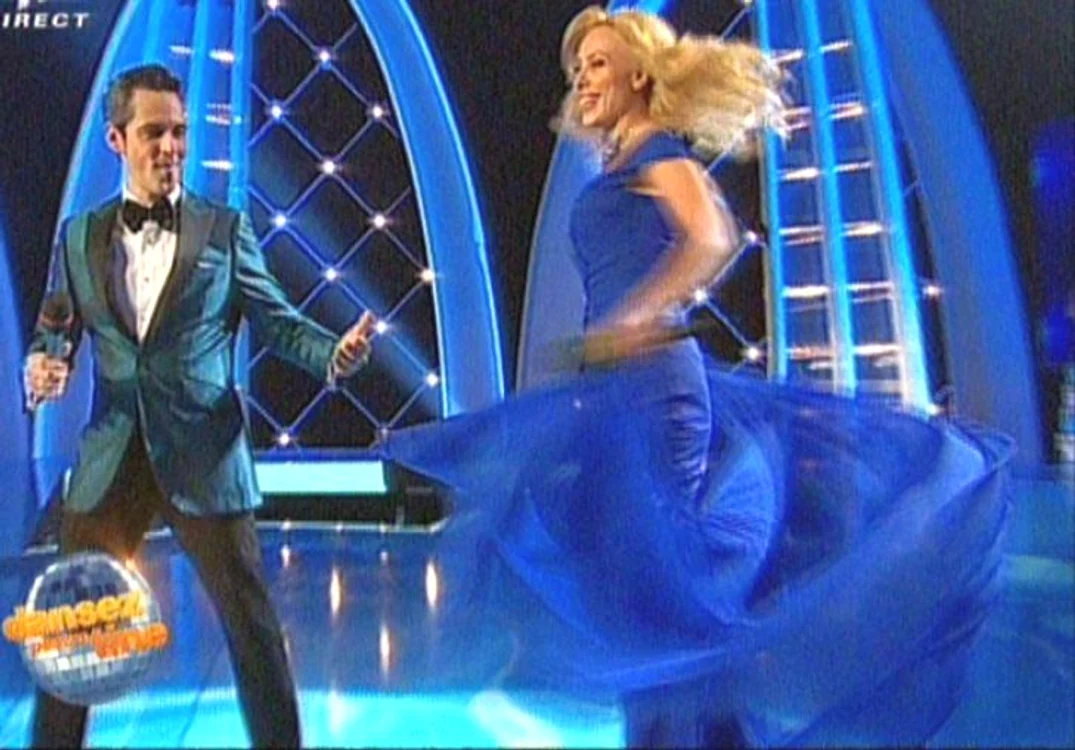 Iulia Vîntur a avut o intrare spectaculoasă la «Dansez pentru tine». (capturi Pro TV)