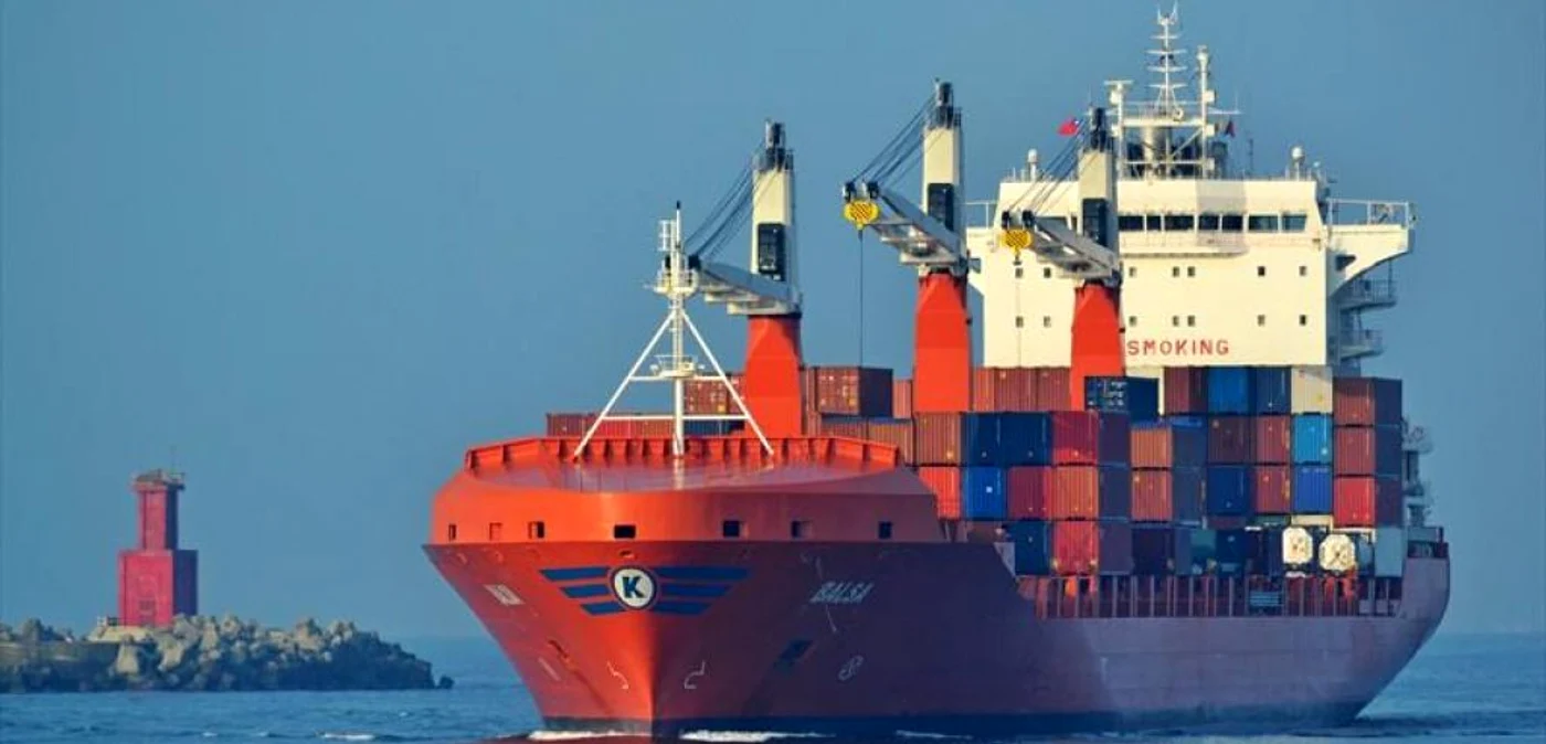 40 de marinari români se află în porturi din China FOTO: marinetraffic