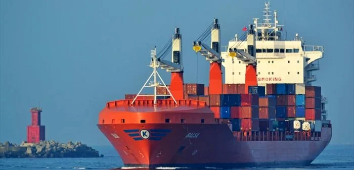 40 de marinari români se află în porturi din China FOTO: marinetraffic