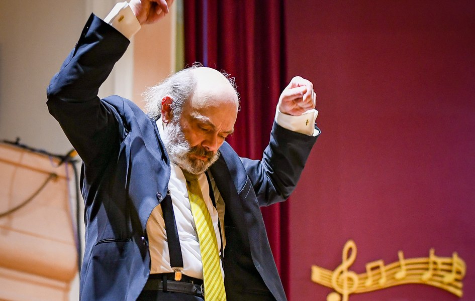 Dirijorul Gian Luigi Zampieri: „Sunt italian doar pe buletin, în România mă simt acasă“