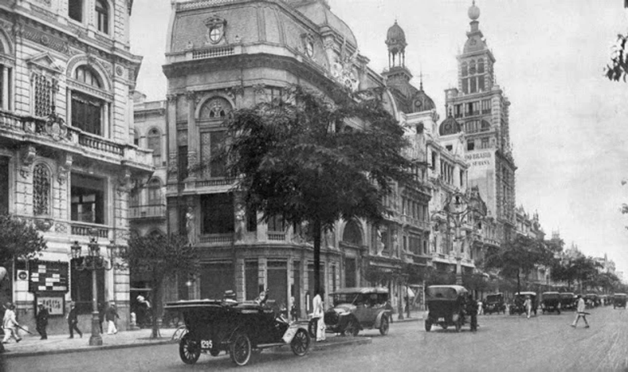 1900