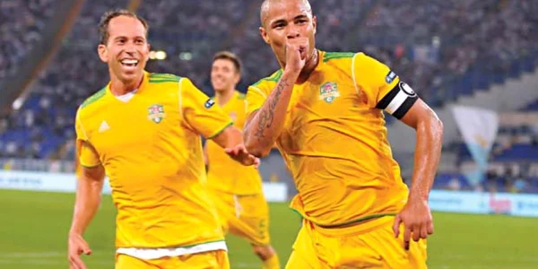 Wesley a detonat două „bombe“ la Roma  