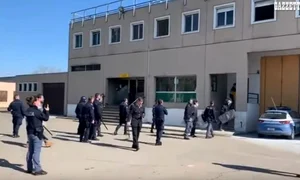 revolte inchisori italia jpeg
