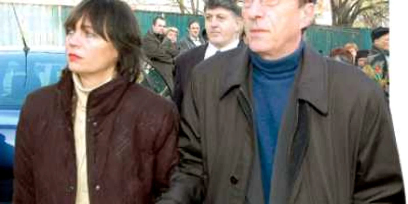 Averea lui Ceauşescu  se întoarce la Valentin