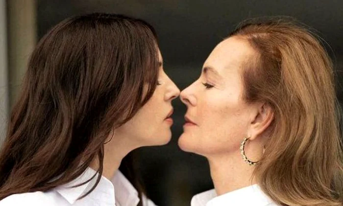 Monica Bellucci, Carole Bouquet. Foto: Bertrand Vacarisas, Paris Match