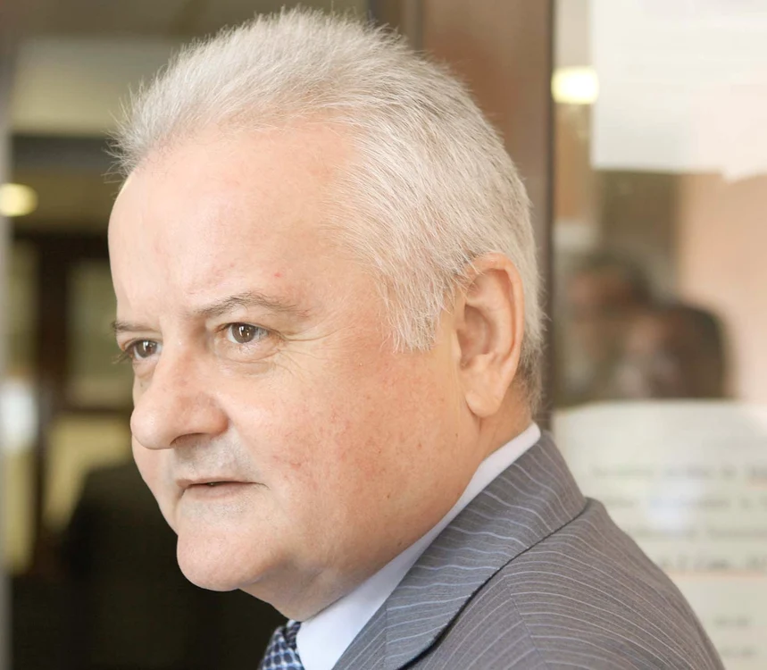 
    Iată doar o parte din terenurile lui Irinel Columbeanu din Ciolpani  