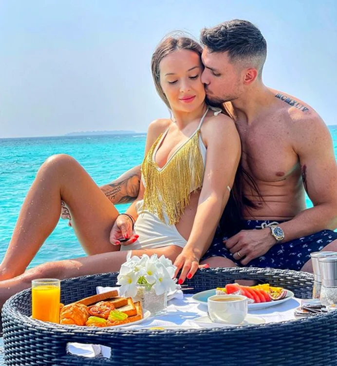 
    Vlăduța Lupău și soțul eifoto: instagram  