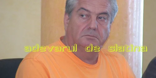 Prin plecarea preşedintelui interimar Mihai Niţă, "partidul portocaliu" a rămas fără şef la Olt