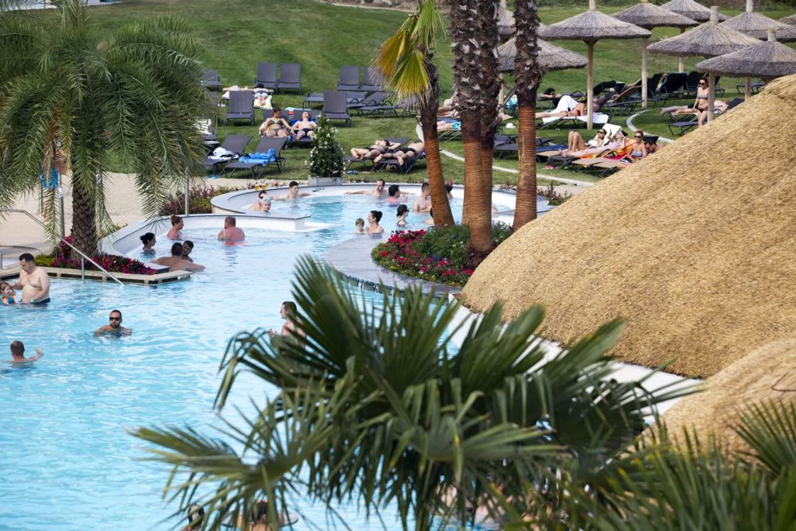 
    Plaja de la Therme se dechide mâine pentru distracția de Paște și 1 Mai   