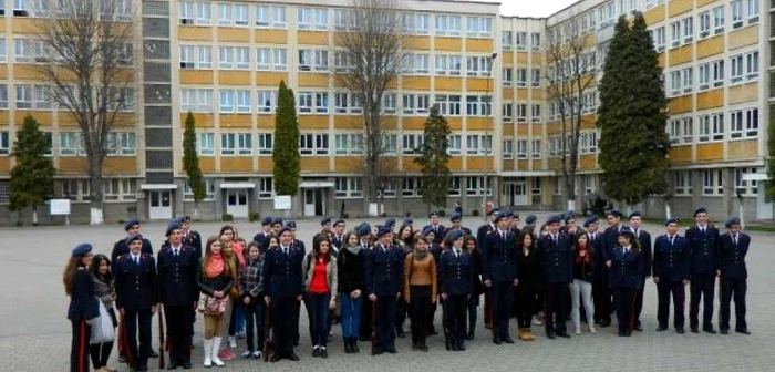 Colegiul Naţional Militar ”Mihai Viteazul” are promovabilitate de 100%