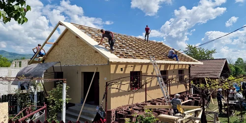 incendiu tismana foto narcis petre remetea1 jpg