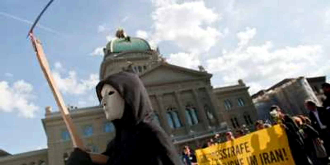 Protest al Amnesty International, în Elveţia, după executarea unei iraniene condamnată la moarte la numai 17 ani 