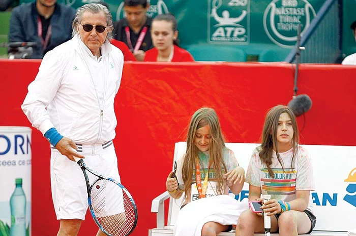 Primul lider ATP  din istorie a venit  însoţit de cele  două fetiţe