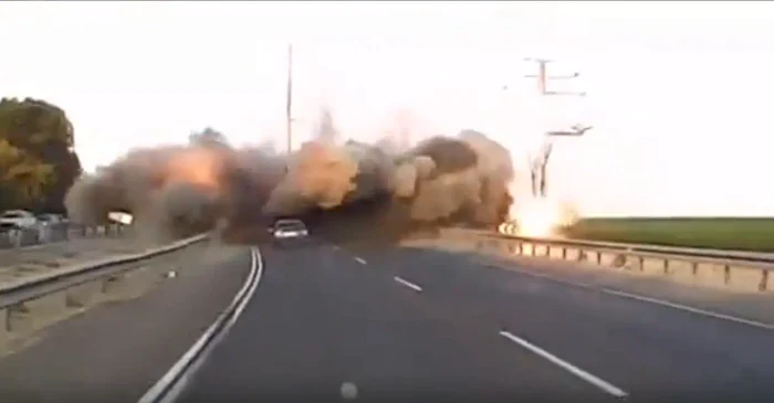 O rachetă a căzut pe o autostradă lângă Ashdod FOTO captură video Times of Israel