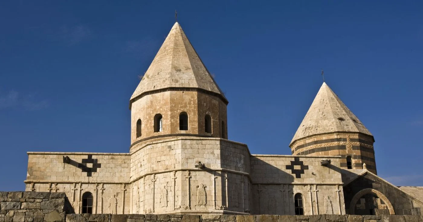  Trei ansambluri mănăstireşti armeneşti din Iran, între care Biserica Sfântul Tadeus, sunt din 2008 pe lista comorilor culturale mondiale întocmită de UNESCO. 