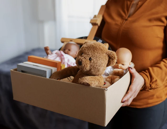 Ce a descoperit o mamă în cutia de jucării a fiicei sale de 3 ani.