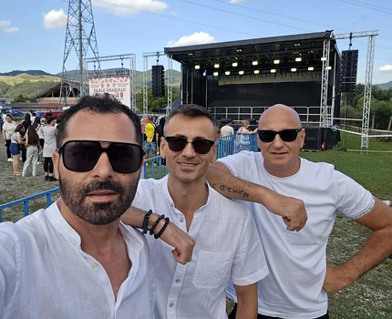 Cătălin Vieru, Mattyas și Cristi Caloeanu, Haiducii lui 7 Cai, la concert foto: Facebook 
