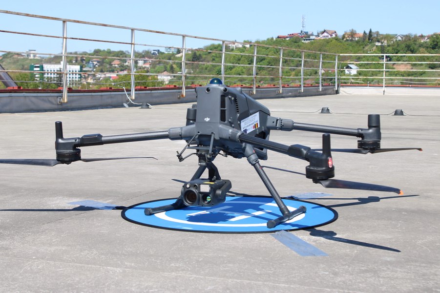 Orașul păzit din cer de o dronă de 40.000 de euro: va transmite imagini live către poliție cu infracțiuni, construcții ilegale și situații de risc