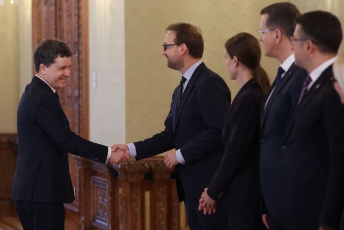 ANALIZĂ Mizele relației Nicușor Dan-USR și concesia pe care trebuie să o facă PNL. „Nu poate să-și exercite mandatul cu rezultate dacă nu are susținere”