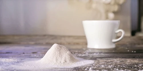 ceasca din cenusa celor morti