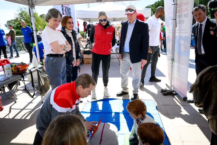 Charlene și Albert de Monaco, duminică, 23 martie, Facebook 7 jpg