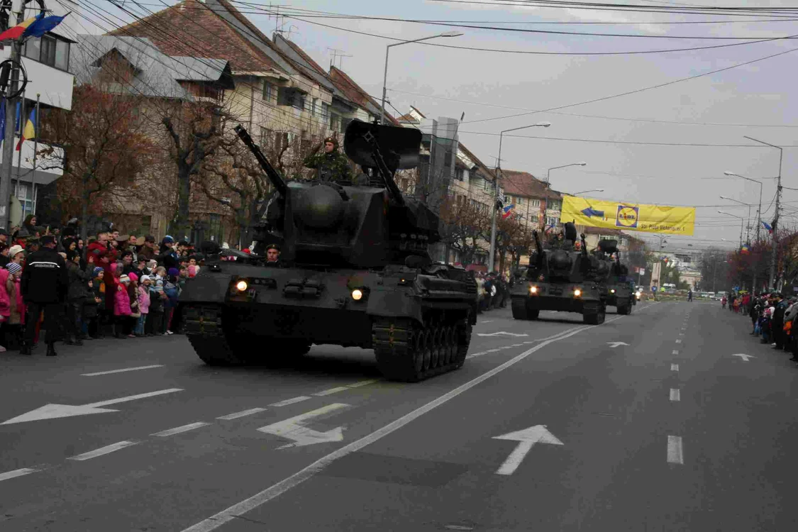 Militarii şi-au prezentat tehnica de luptă