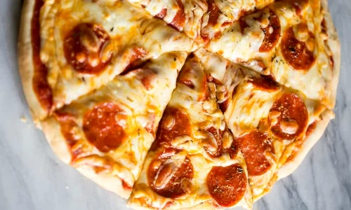 1 pizza cu aluat facut in casa jpg jpeg