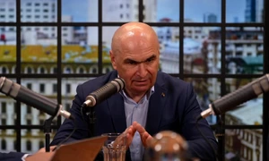 Ilie Bolojan la podcastul „Friendly Fire” FOTO: captură video YouTube
