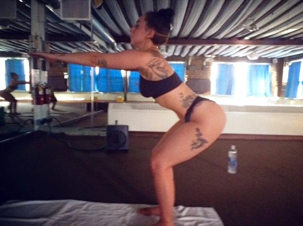 Lady Gaga nu pierde niciun gram fără să le arate fanilor progresele ei