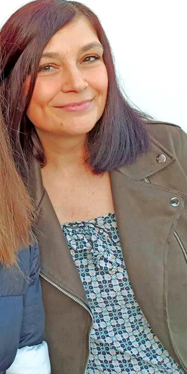 Britanica Shena Fairless a făcut imposibilul pentru a salva animalul ciopârţit cu satârul şi aruncat în şanţ