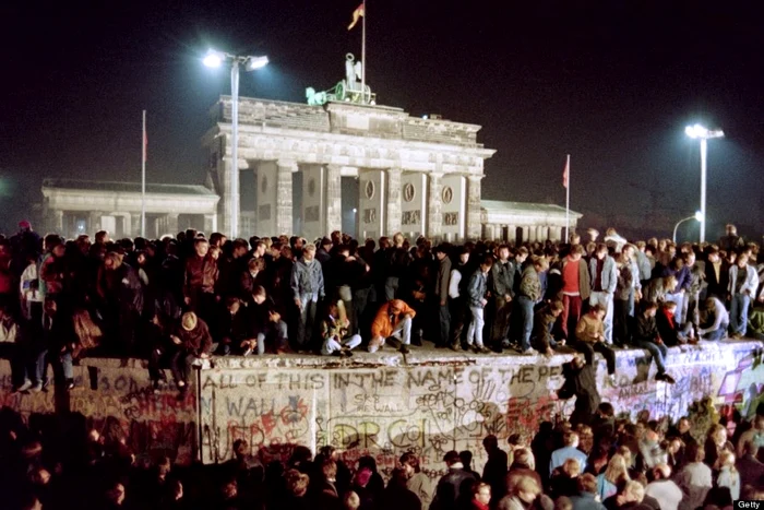 the Fall of the Berlin Wall in 1989 7 jpg jpeg