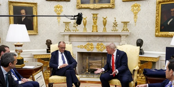 Donald Trump Friedrich Merz Biroul Oval FOTO EPA EFE jpg